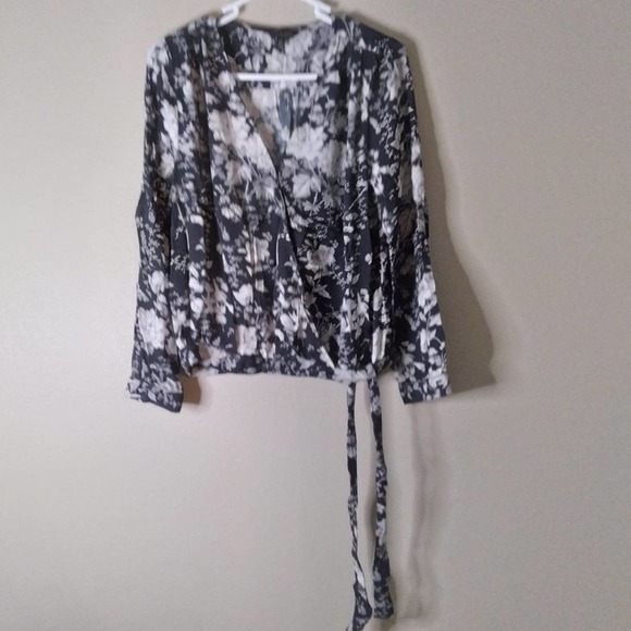 Lucky Brand Floral 3/4 Sleeve Wrap Blouse Side Tie - Picture 1 of 11